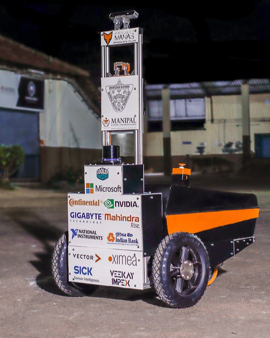 Solo, an autonomous ground vehicle, navigating an obstacle course